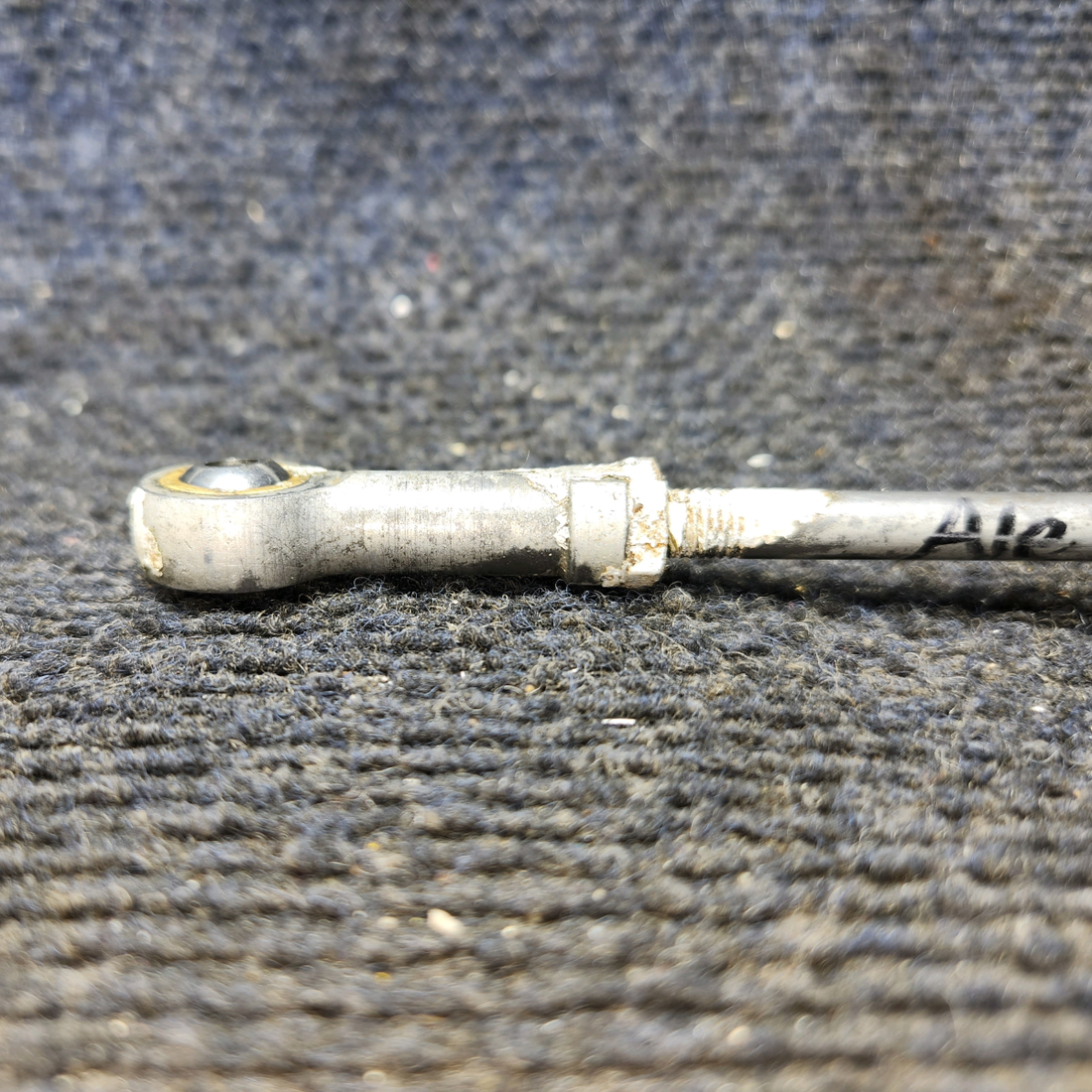 Used aircraft parts for sale, 0523218-2 Cessna 172 Aileron Push Pull Rod Assembly