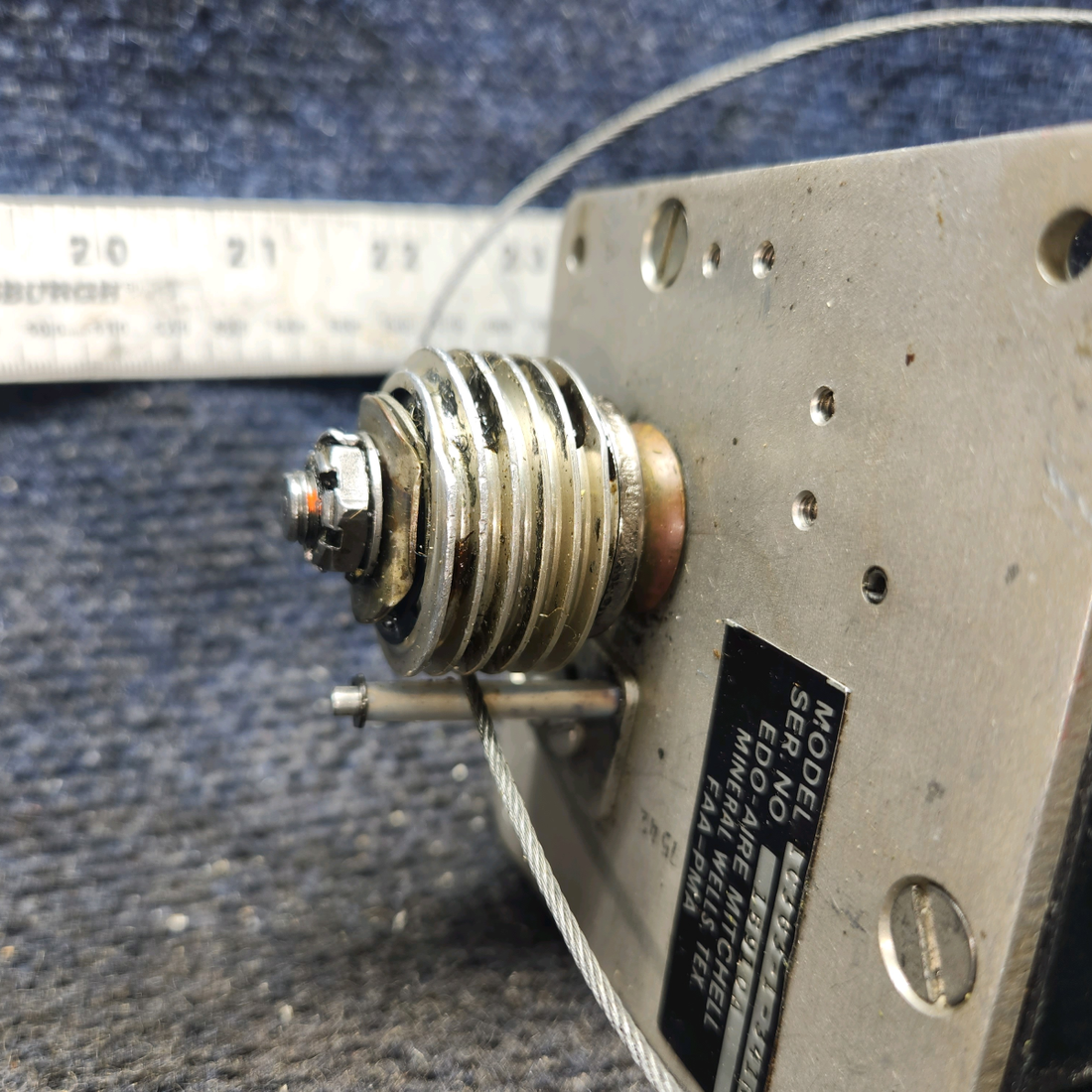 Used aircraft parts for sale, 1C363-1-341R EDO-AIRE Beechcraft C23 SUNDOWNER Roll Servo Assembly