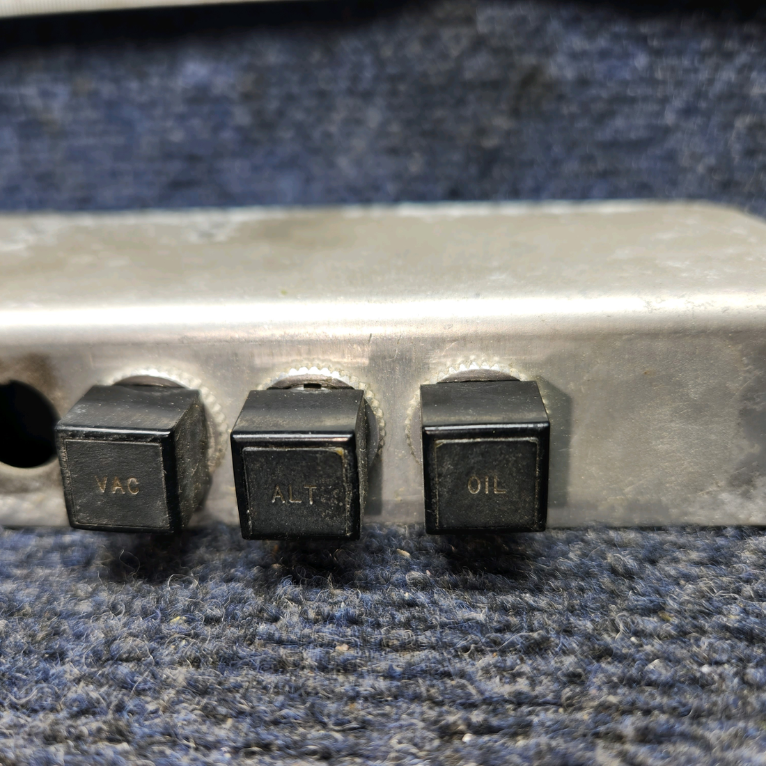 Used aircraft parts for sale, 79333-000 PIPER PA28-161 Annunciator Panel