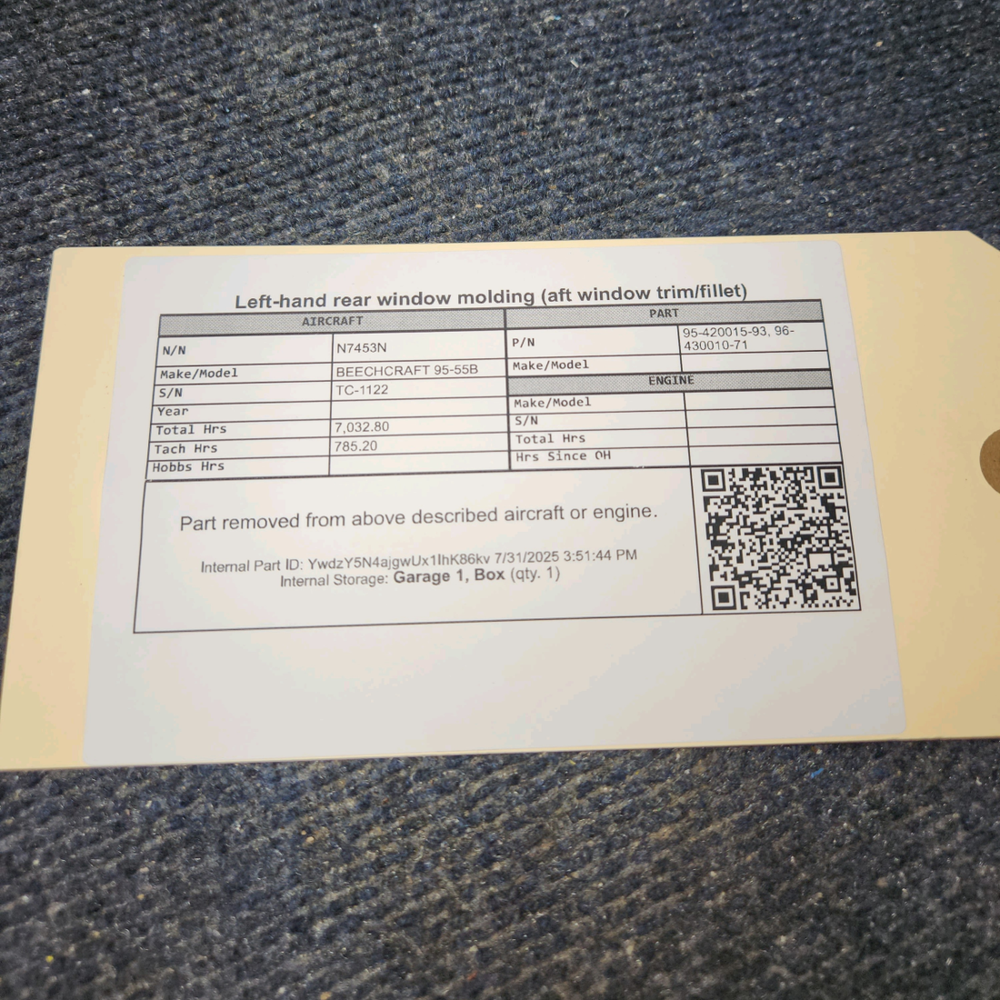 Used aircraft parts for sale, 95-420015-93 BEECHCRAFT 95-55B Aft Window Molding - LH