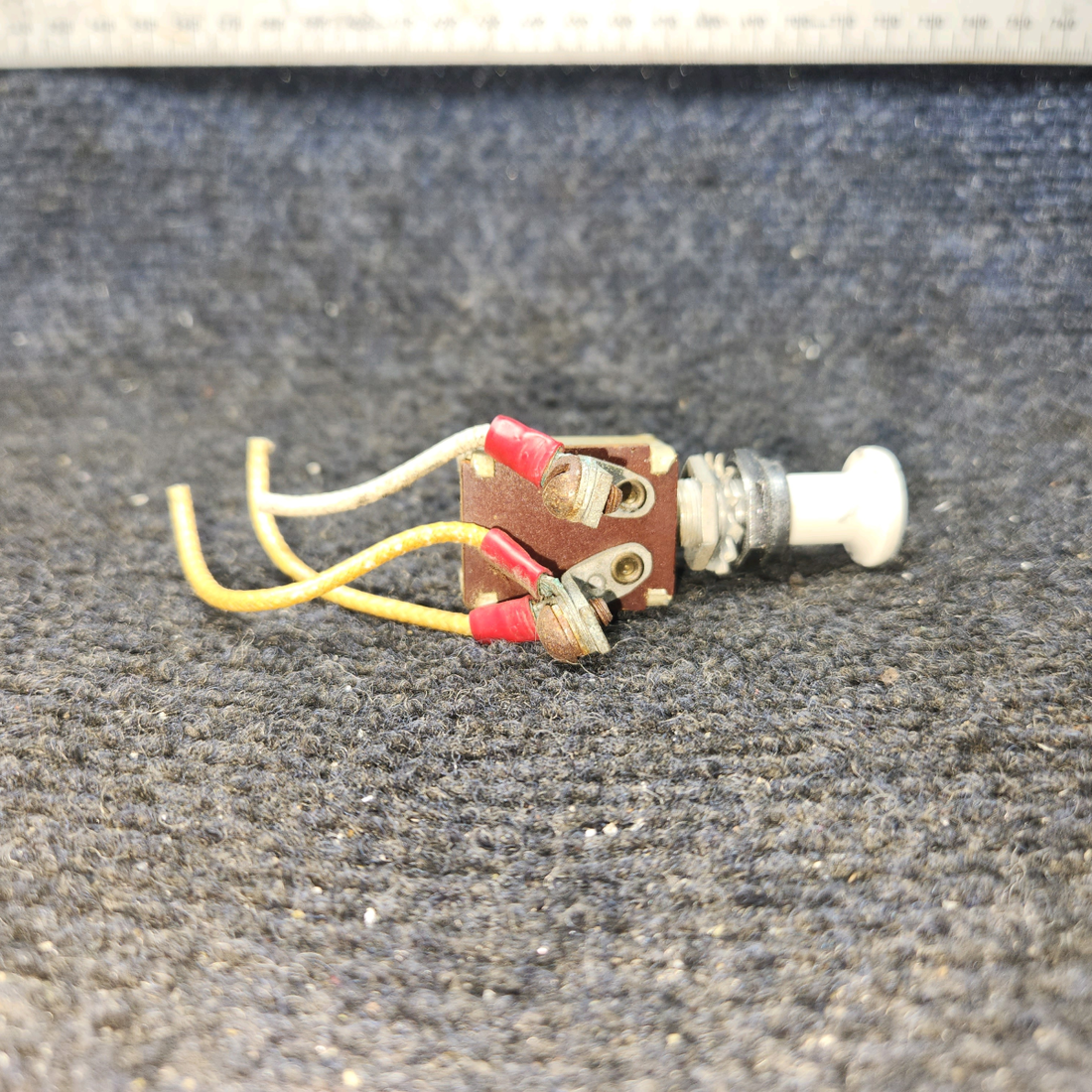 Used aircraft parts for sale, 0713026-4 Cessna 172 Push/Pull (OFF/ON) Switch