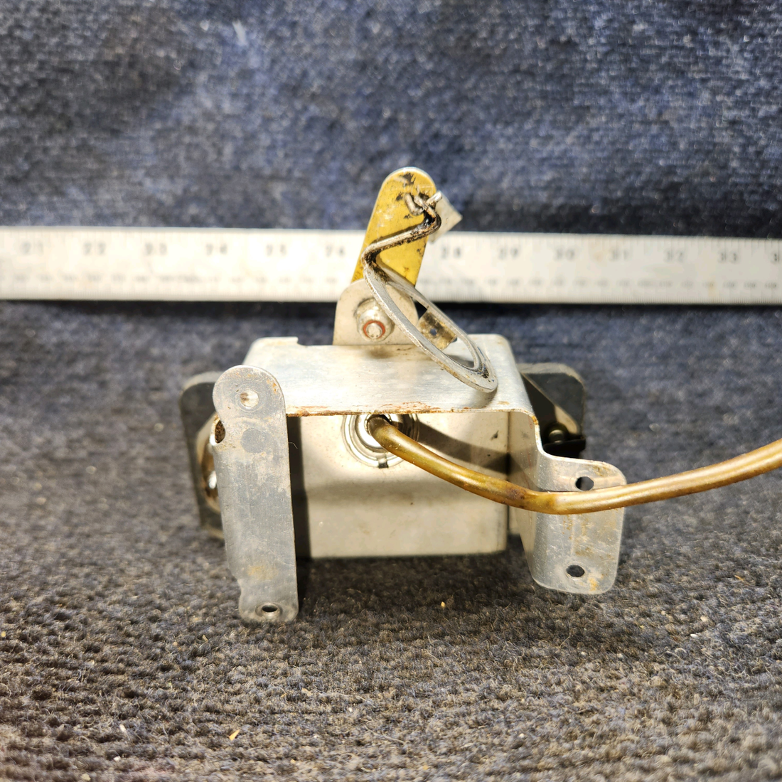 Used aircraft parts for sale, 35-815144 BEECHCRAFT F35 Landing Gear Position Indicator – 12V