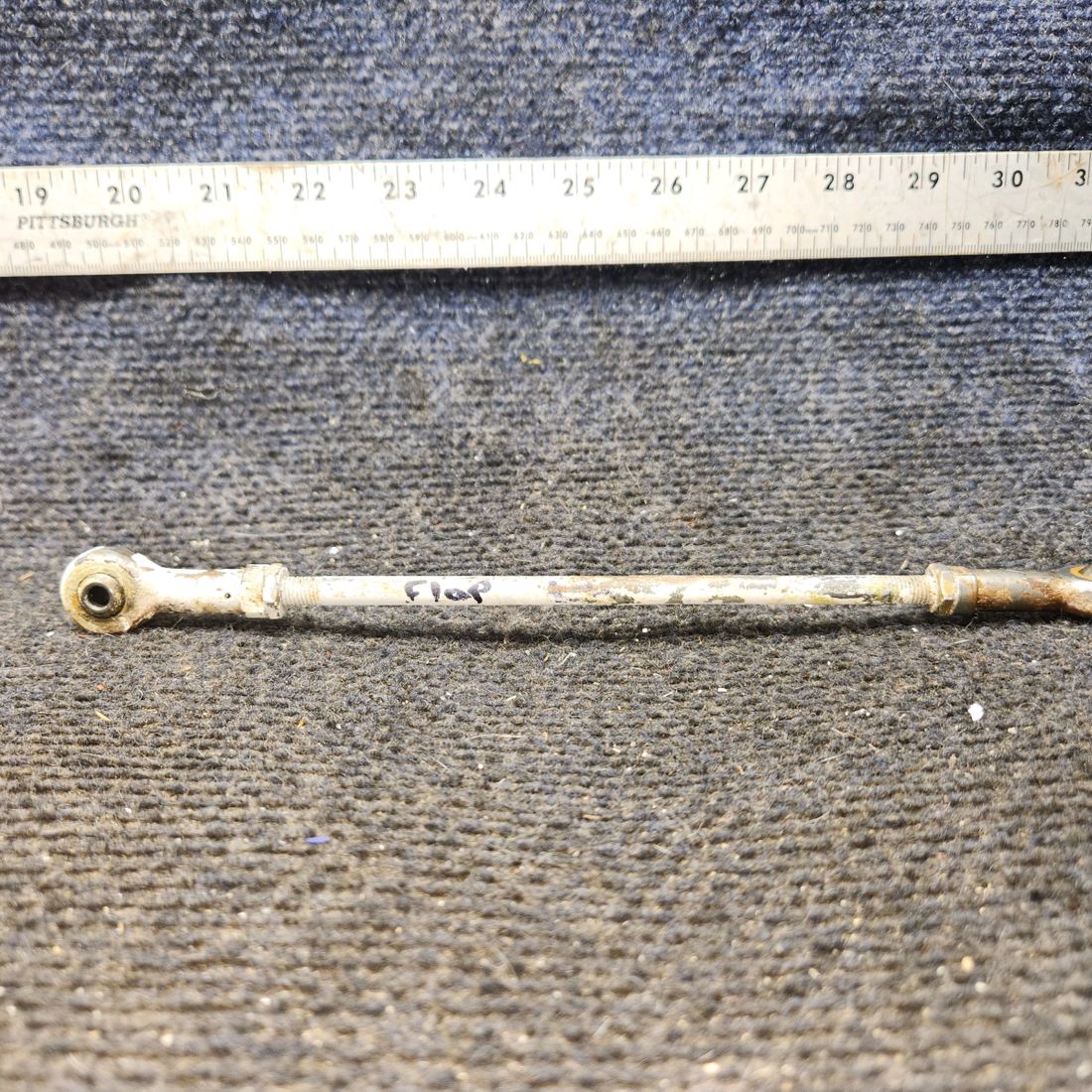 Used aircraft parts for sale, 0523537-2 cessna 172N Flap Push-Pull Rod