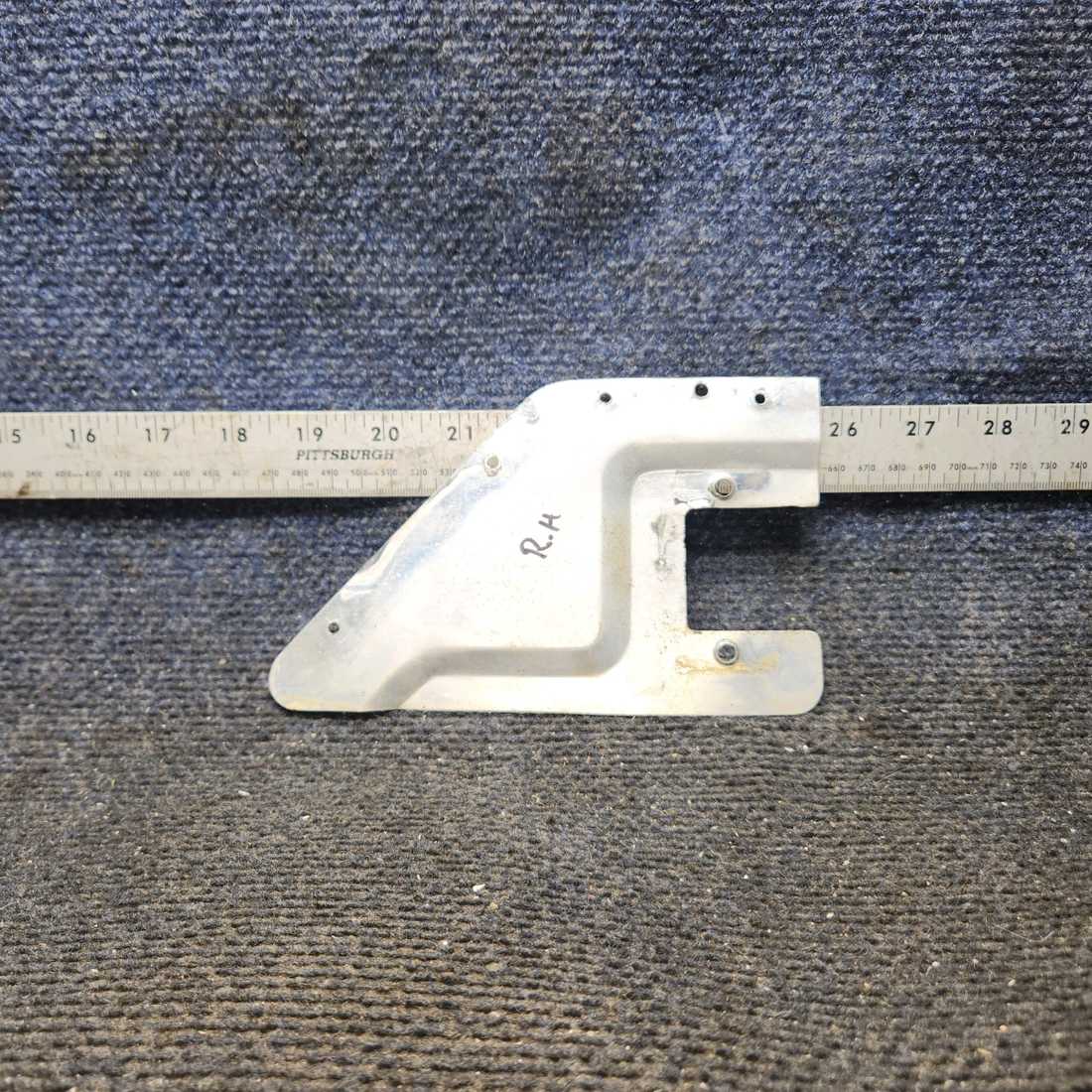 Used aircraft parts for sale, 0413388-4 cessna 150G Handle Plate Assembly – RH