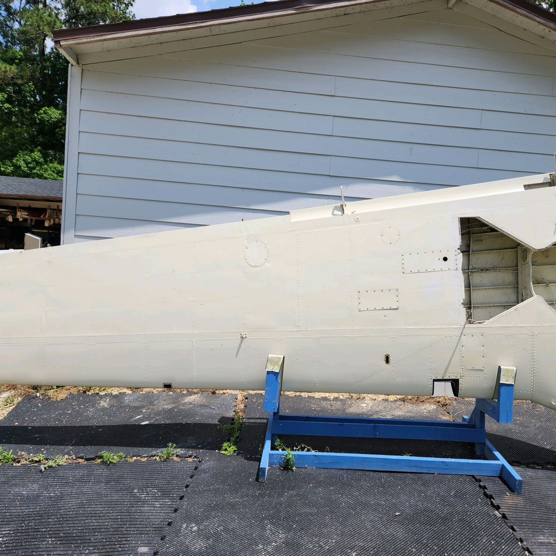 Used aircraft parts for sale, 35-115300 SA320 BEECHCRAFT F35 LH WING ASSEMBLY-OR IS SOLD IN PARTS
