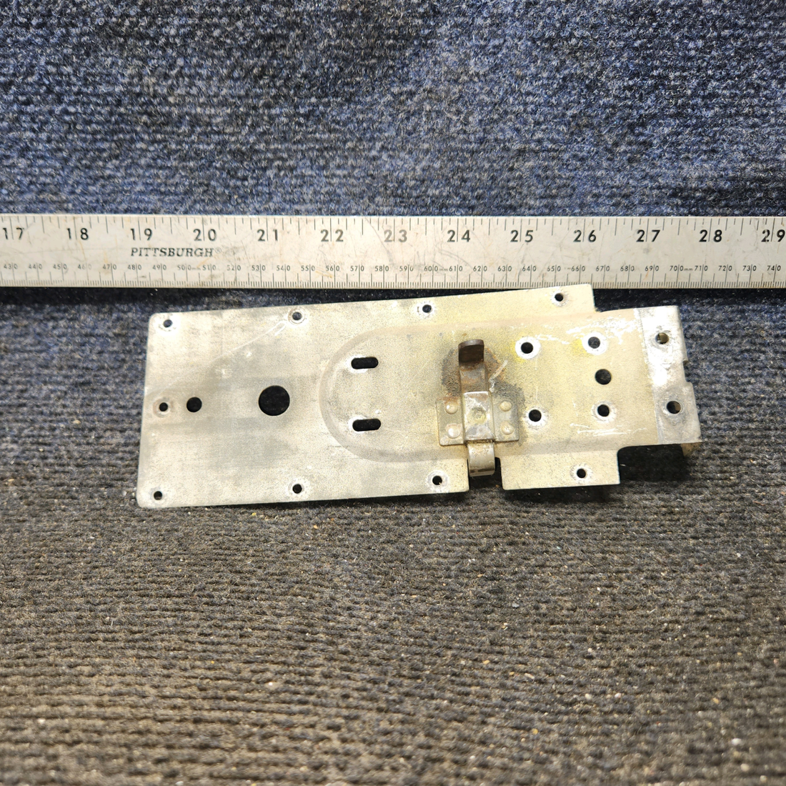 Used aircraft parts for sale, 0413388-1 cessna 150G Mounting Plate Assembly