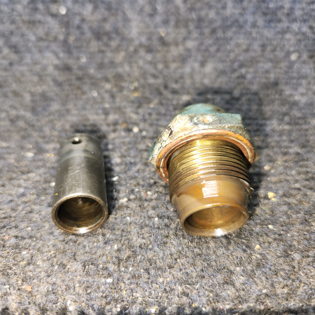 Used aircraft parts for sale, 641074, 631687, 649215 Continental O-300-D Cessna 172F Oil Pressure Relief Valve Assy 641074 with 631687 Spring & 649215 Plug