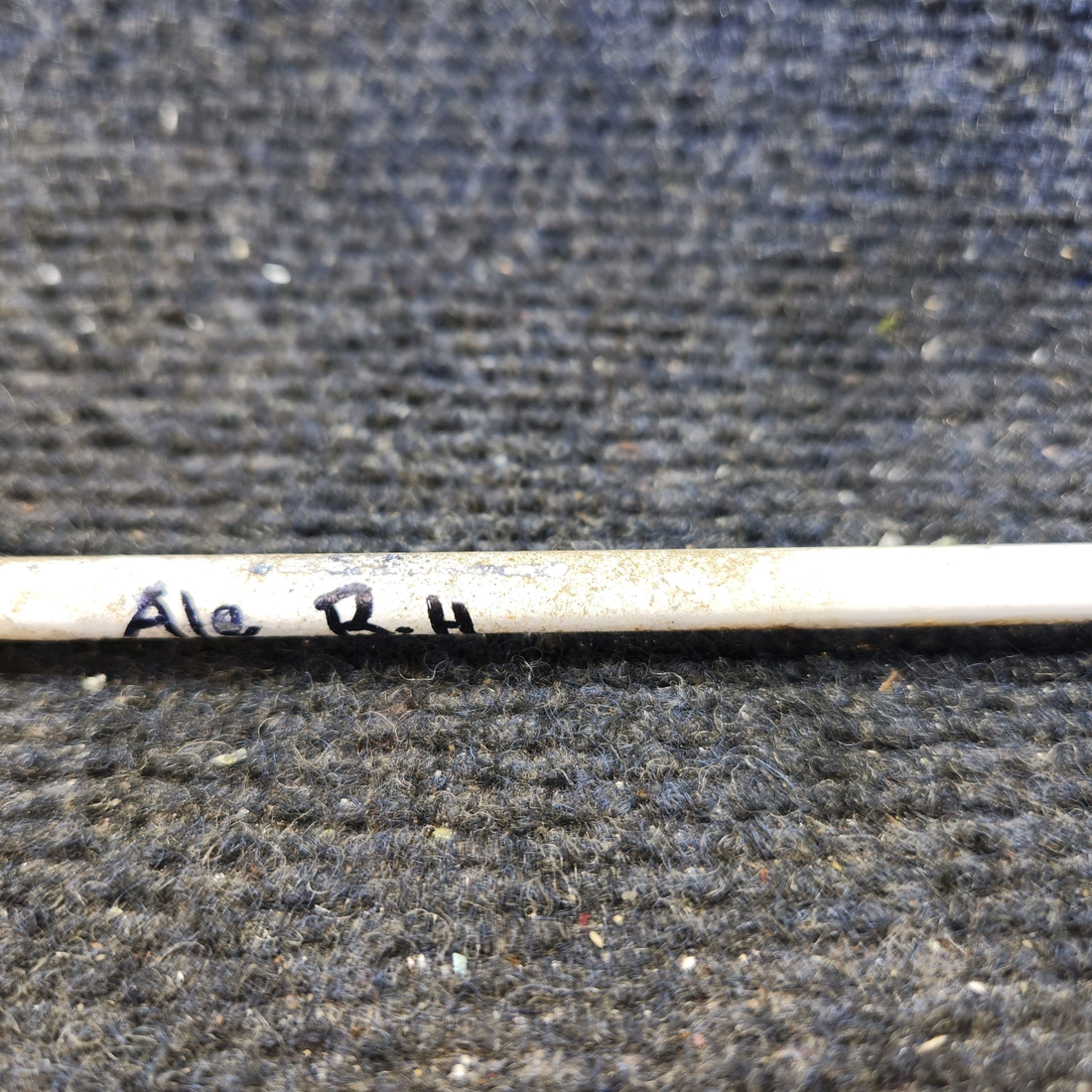 Used aircraft parts for sale, 0523218-2 Cessna 172E Aileron Push Pull Rod Assembly