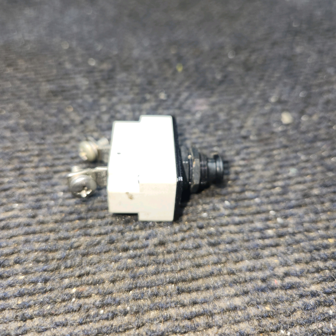 Used aircraft parts for sale, 7271-8-35 Klixon 7271 Cessna 172E Circuit Breaker 35 AMP