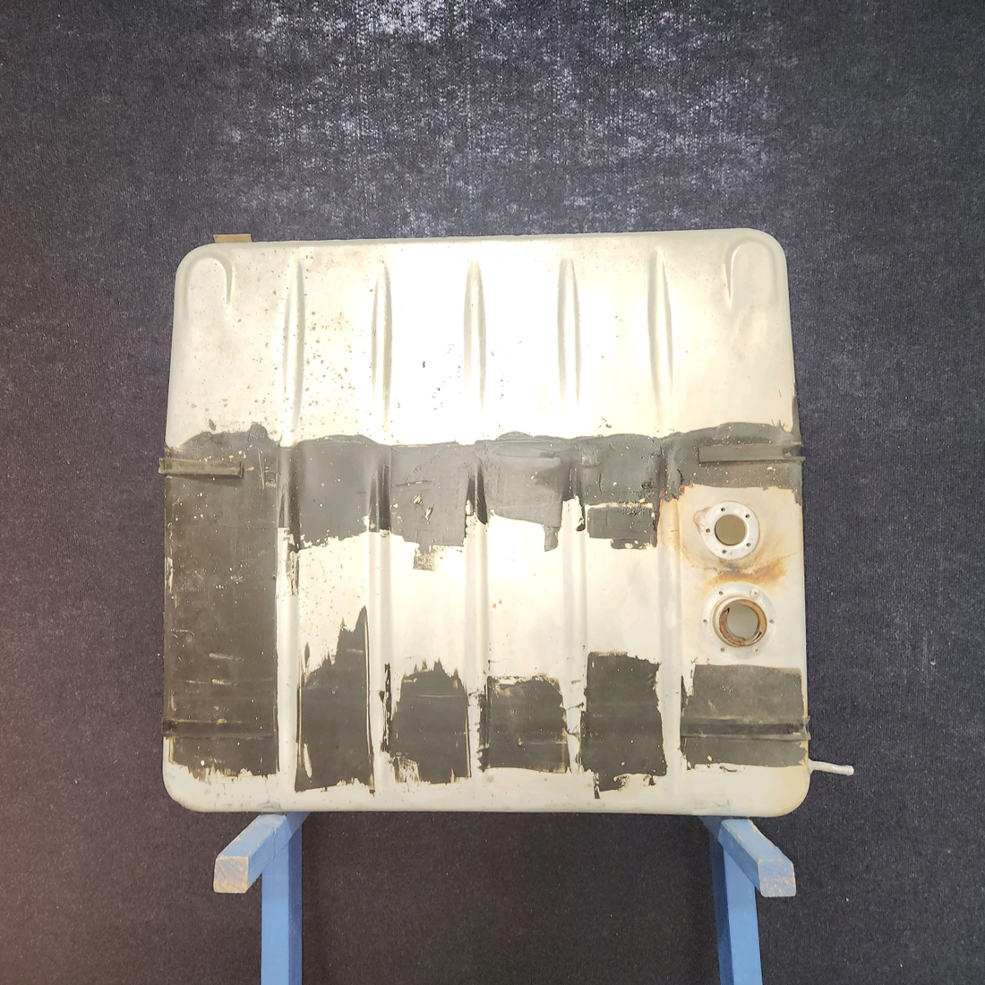 Used aircraft parts for sale, 0526007-4 Cessna 172E Fuel Tank Assembly RH