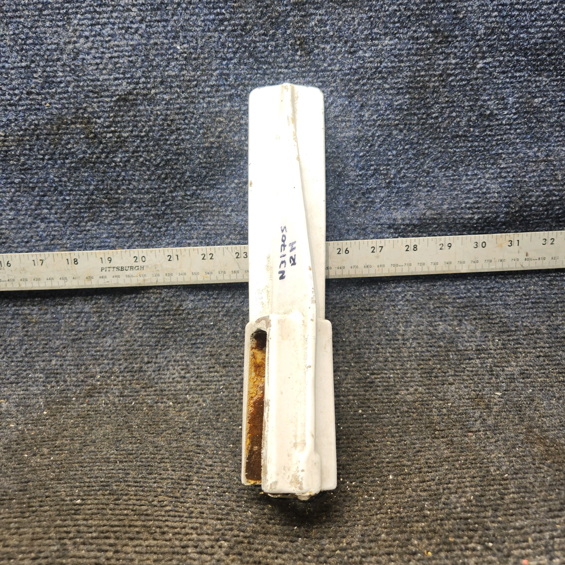Used aircraft parts for sale, 0741605-2 Cessna 182G Main Gear Step RH