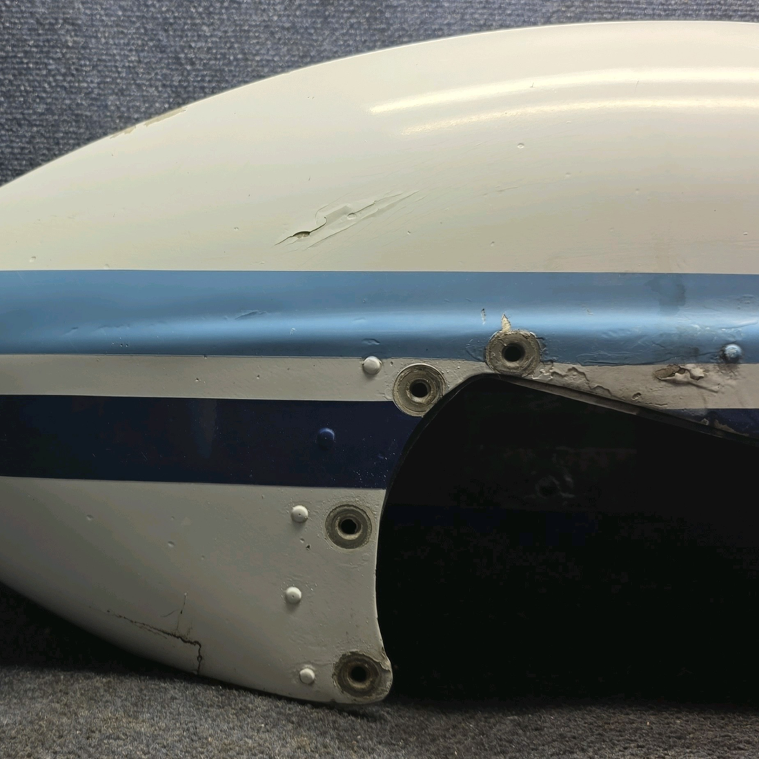 Used aircraft parts for sale, 0741046-200 Cessna 182G Main Landing Gear Fairing Assembly RH With Braket