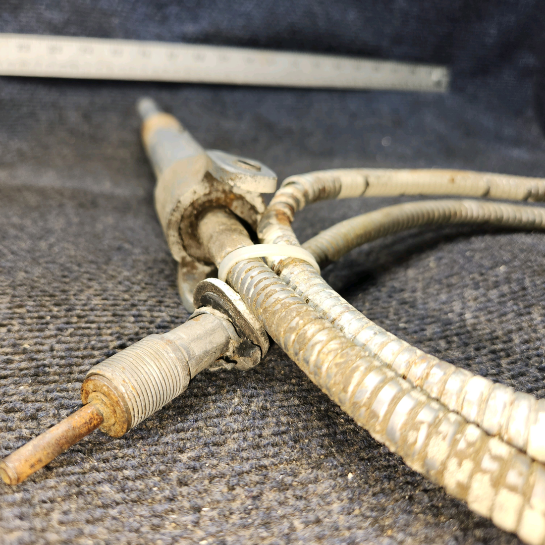 Used aircraft parts for sale, 35-521212, 35521212-10 BEECHCRAFT F35 Flap Actuator Housing with Piston Includes Cable – RH Side