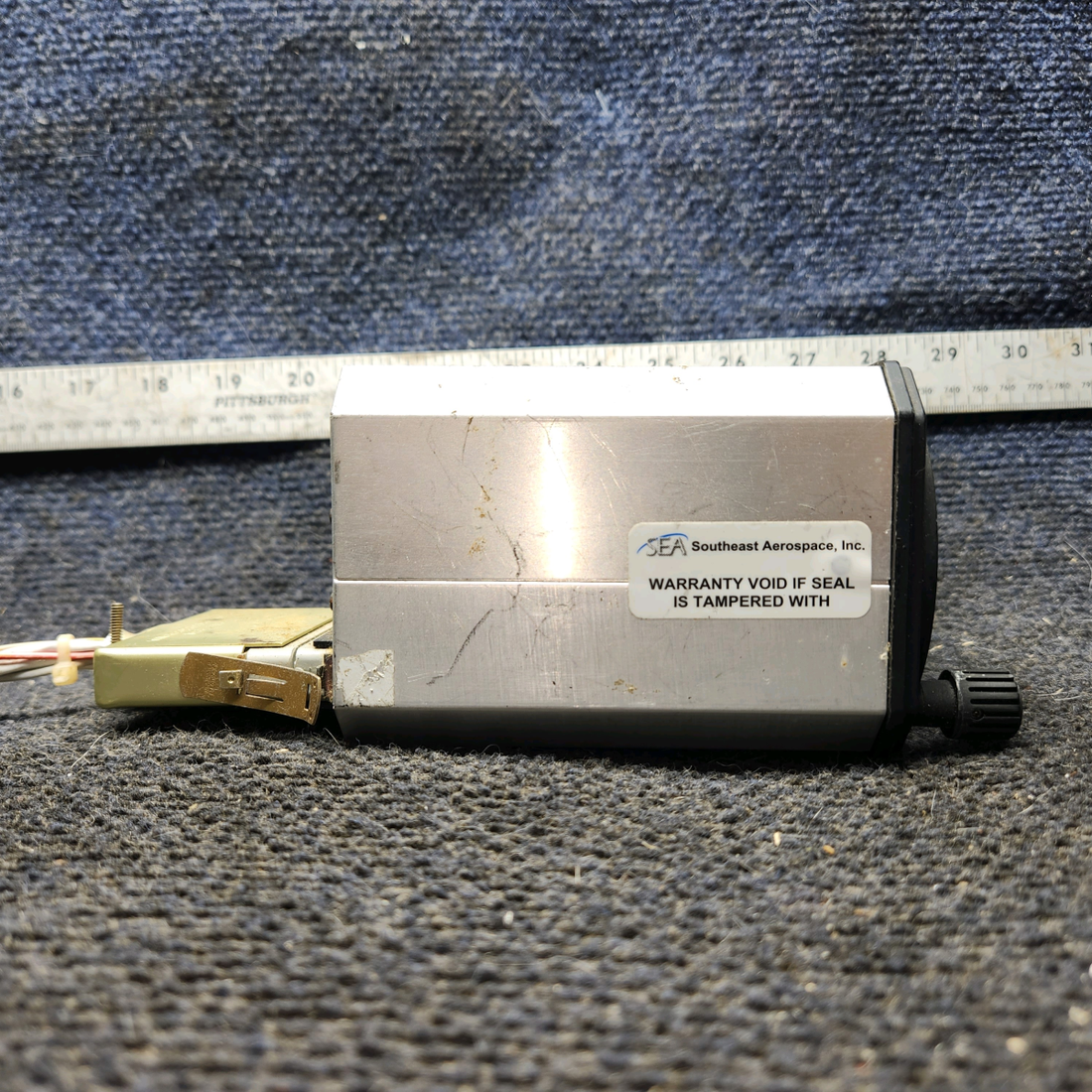 Used aircraft parts for sale, 066-3034-07 King Radio KI-202 cessna 172N VOR, Localizer Indicator