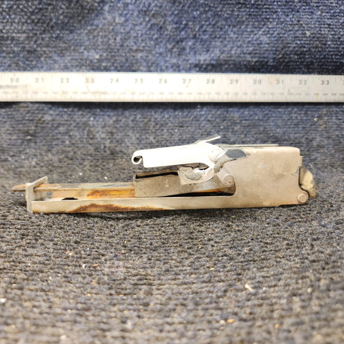 Used aircraft parts for sale, 79434-000 Piper PA-28-140 Cabin Door Latch Assembly