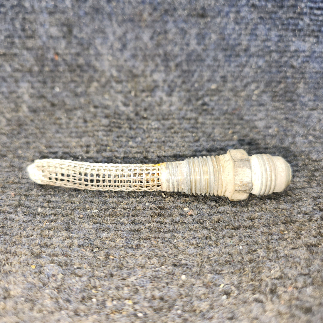 Used aircraft parts for sale, 0422130 Cessna 172 Fuel Tank Strainer (Finger Screen)
