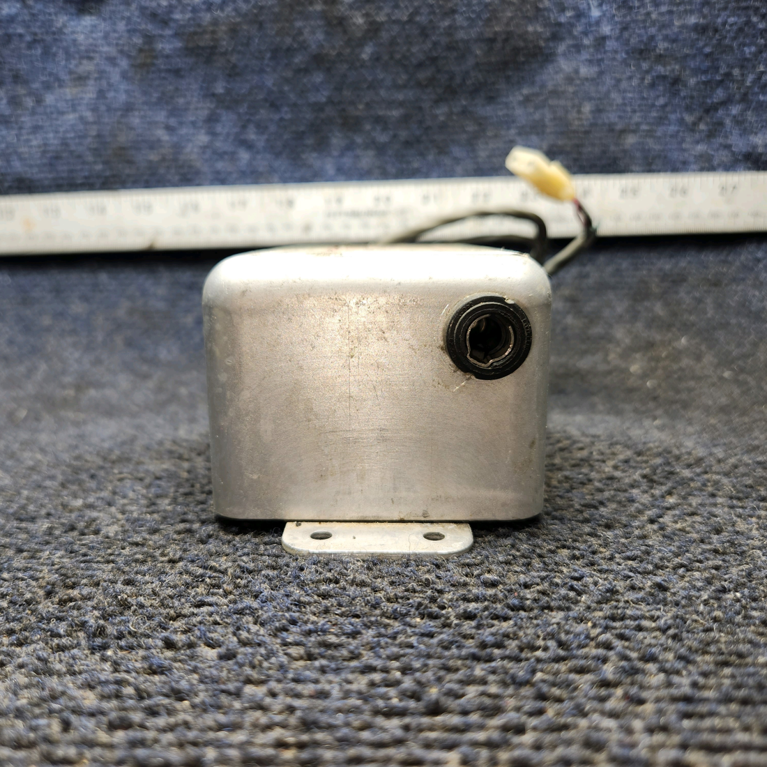 Used aircraft parts for sale, A490,T1-28 Whelen Strobe Light Power Supply (28V)