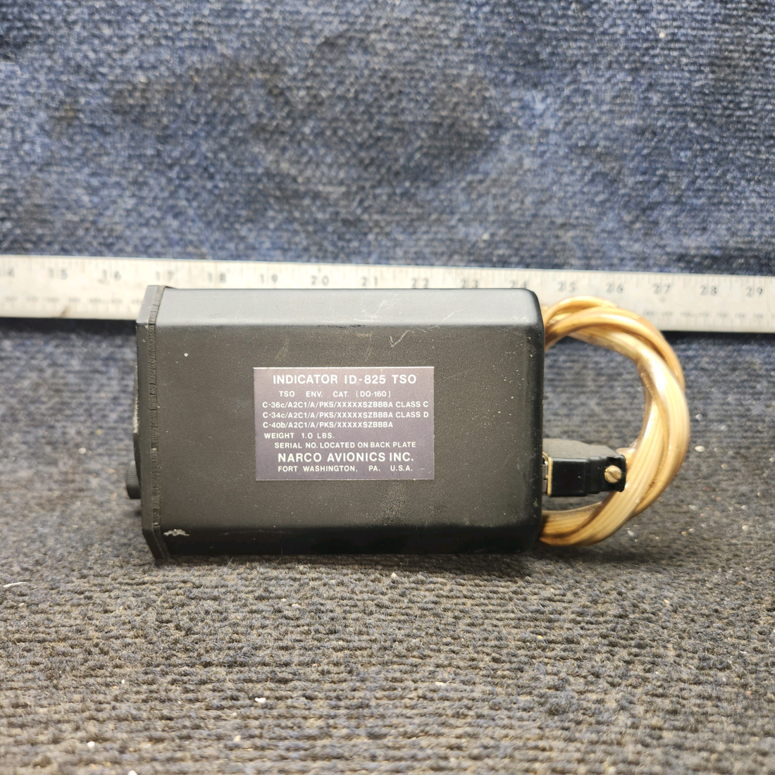 Used aircraft parts for sale, ID-825 Narco Avionics Piper PA-28-140 Localizer Glideslope Indicator With connector