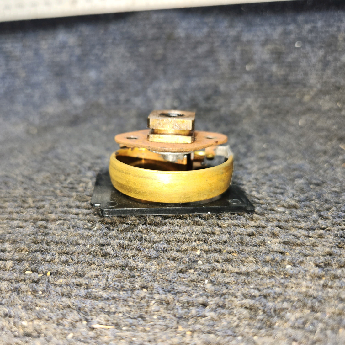 Used aircraft parts for sale, 1509413 Continental, Lycoming Oil Pressure Gauge Indicator