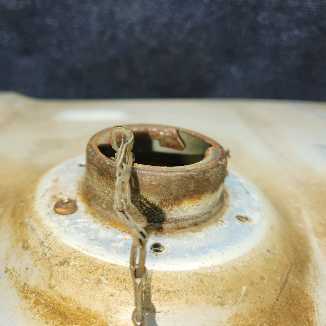 Used aircraft parts for sale, 0426508-9 cessna 150G Fuel Tank – LH – Some Damage, See Photos