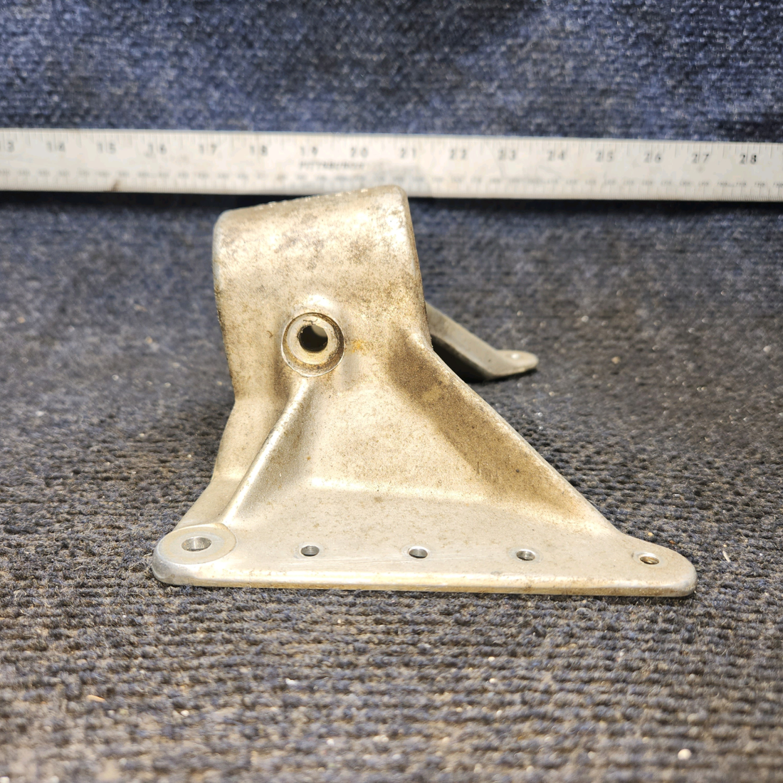 Used aircraft parts for sale, 0543013-1 Cessna 172F Upper Nose Gear Fitting