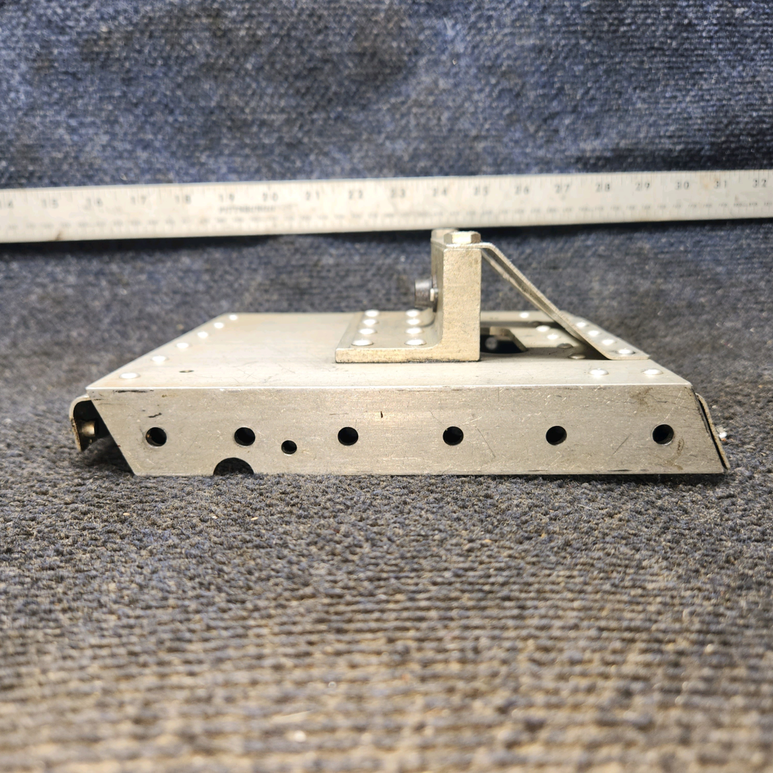 Used aircraft parts for sale, 0441172-1 cessna 150G Landing Gear Bulkhead Inboard Assembly – RH