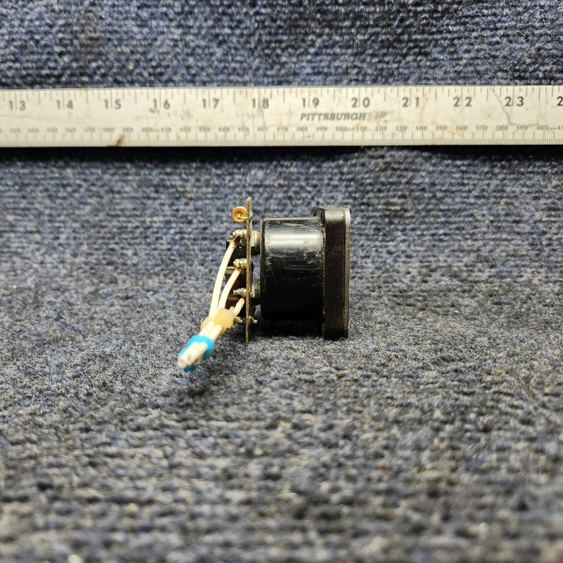 Used aircraft parts for sale, 50-384001-33 Beechcraft A24R Flap Position Indicator Gauge