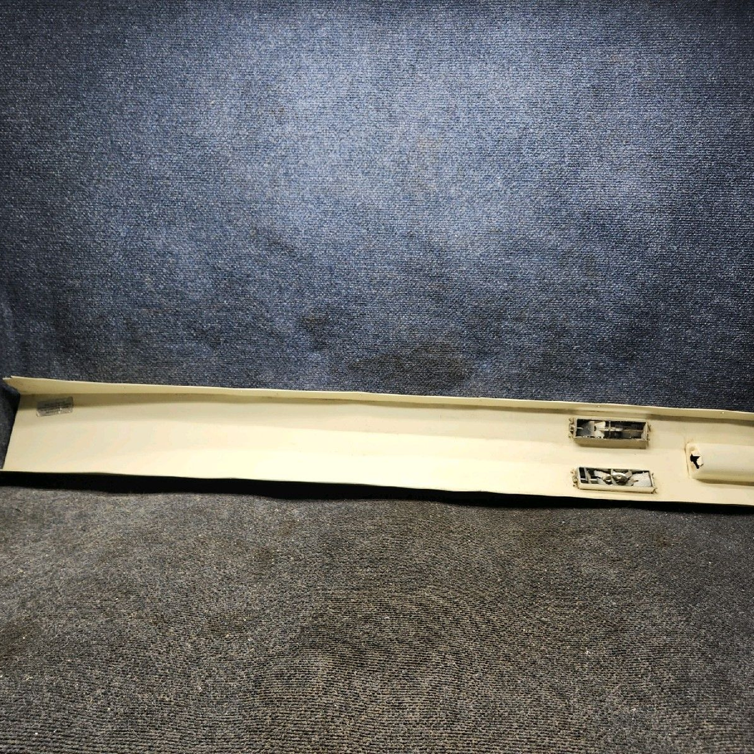 Used aircraft parts for sale, 76307-007 piper PA-28-181 Center Fresh Air Vent Duct