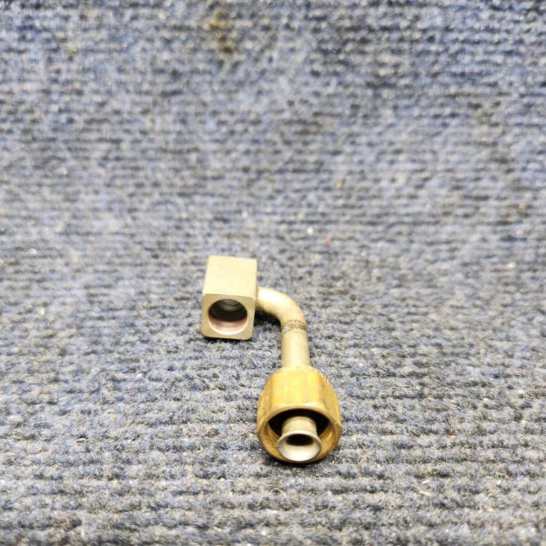 Used aircraft parts for sale, 630965 Continental UPPER DECK FUEL INJECTOR NOZZLE