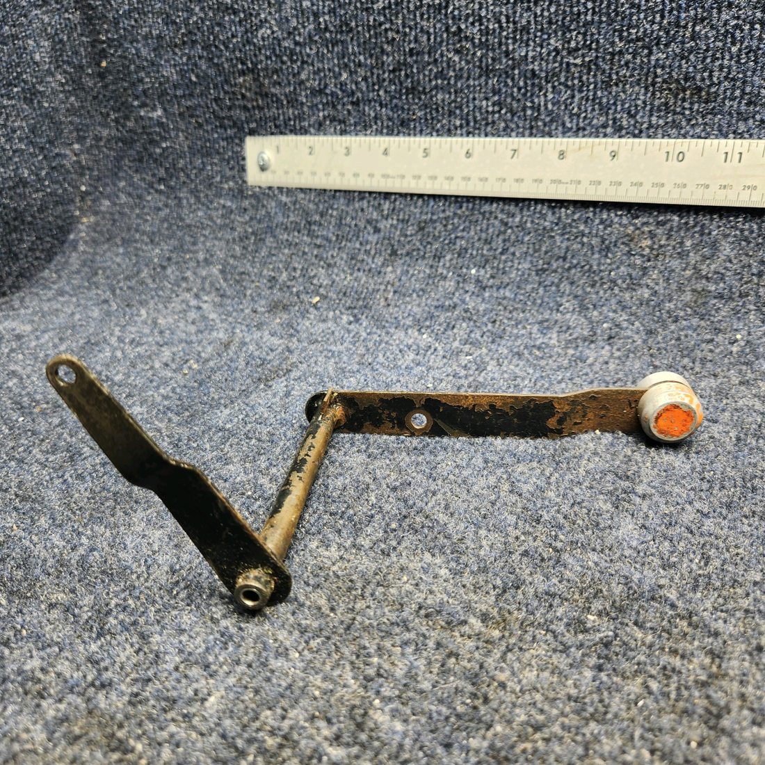 Used aircraft parts for sale, 38175-000 Piper PA32RT-300 MANUAL LANDING GEAR MECHANISM HANDLE
