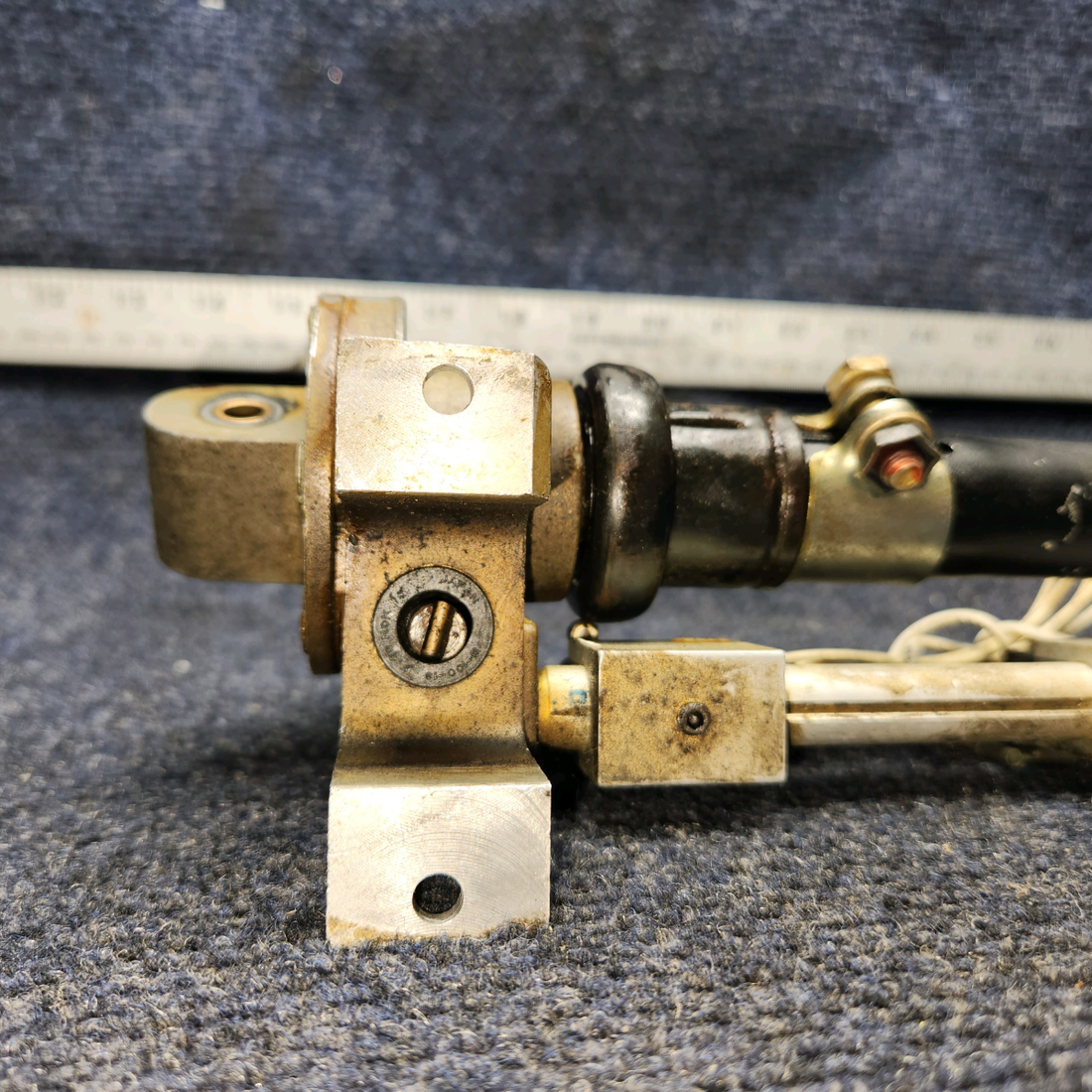 Used aircraft parts for sale, 99854-000 PIPER PA28-161 Condenser Trasmission Assembly W/Engine 12 Volt