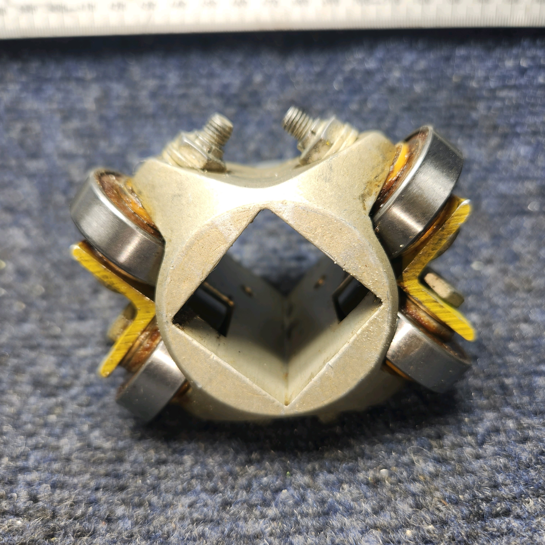 Used aircraft parts for sale, 20963-000 PIPER PA-24-250 Control Wheel Roller Attachment Fitting RH or LH