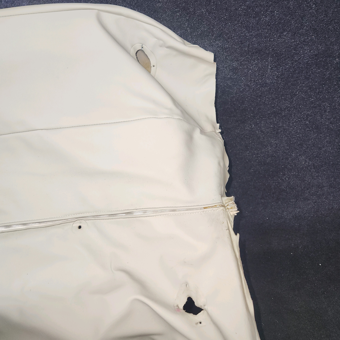 Used aircraft parts for sale, 0700702-15-434 Cessna 182G Full Leather Panels set with carpet