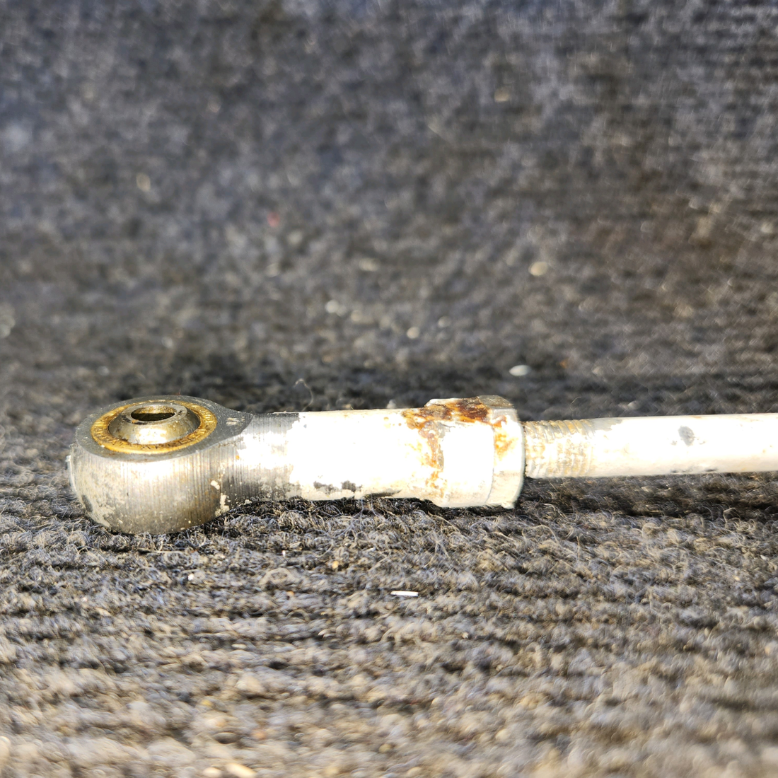 Used aircraft parts for sale, 0523218-2 Cessna 172 Aileron Push Pull Rod Assembly