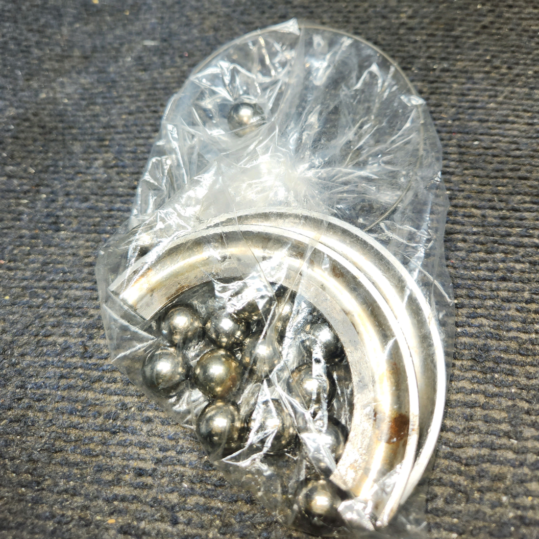 Used aircraft parts for sale, HC-A2V20-4A1 Hartzell BEECHCRAFT F35 Two Blade Preopeller W/ Adapter Kit Logs  (Prop Stuck)