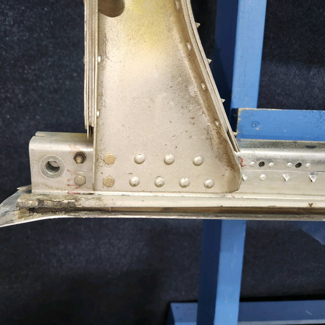 Used aircraft parts for sale, 0511162-5 CESSNA 172K FUSELAGE CENTER SECTION FWD SPAR