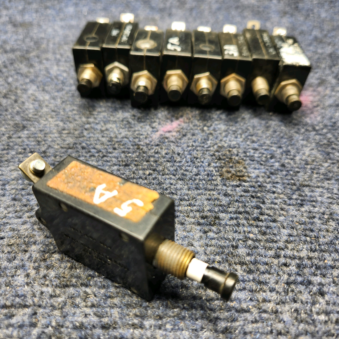 Used aircraft parts for sale, 109-205-101 Wood Electric WOOD ELECTRIC CIRCUIT BREAKER (5 AMP) "PRICE PER EACH"