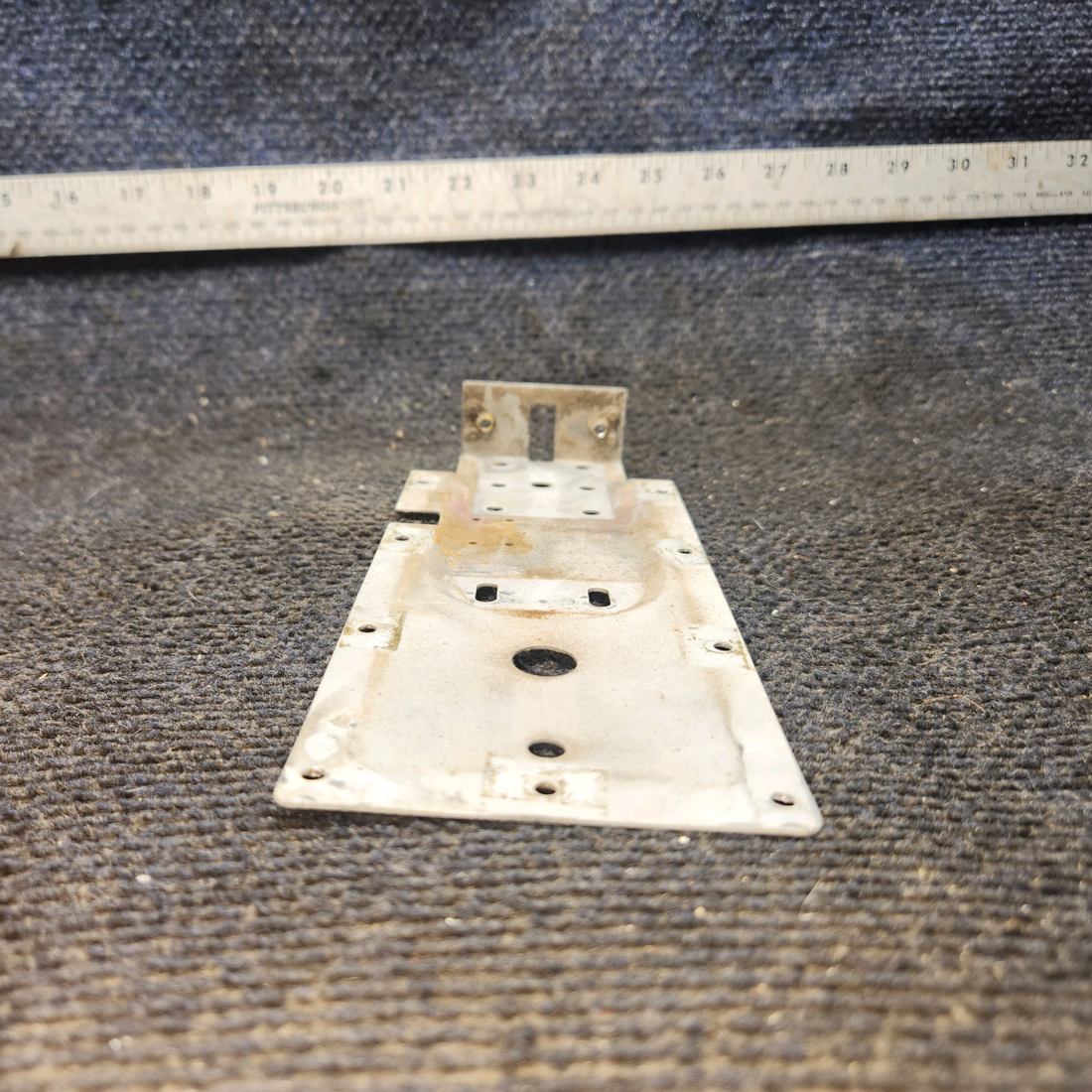 Used aircraft parts for sale, 0413388-1 cessna 150G Mounting Plate Assembly