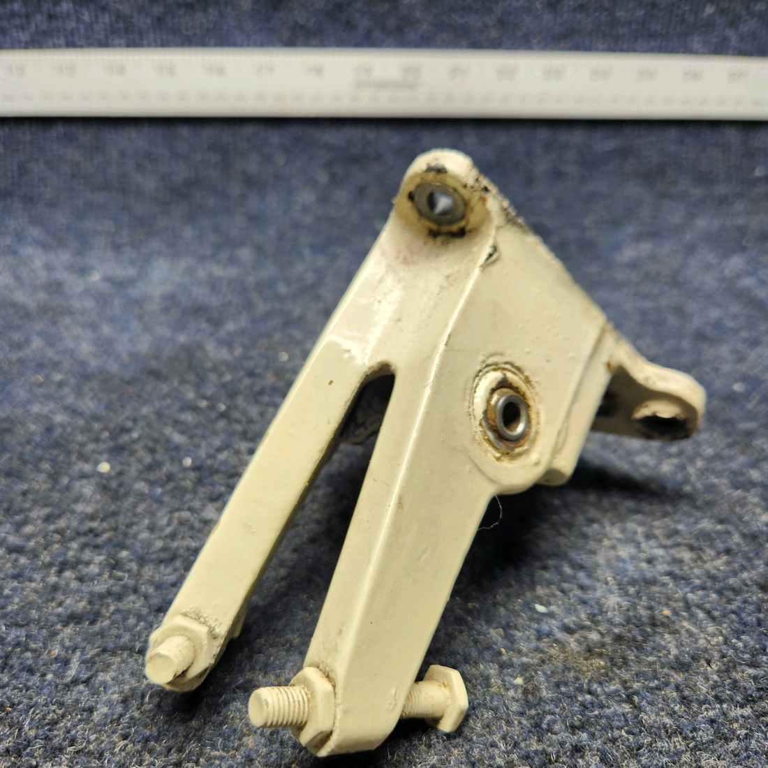 Used aircraft parts for sale, 35-600002 BEECHCRAFT F35 SUPPORT ELEVATOR INBD HINGE