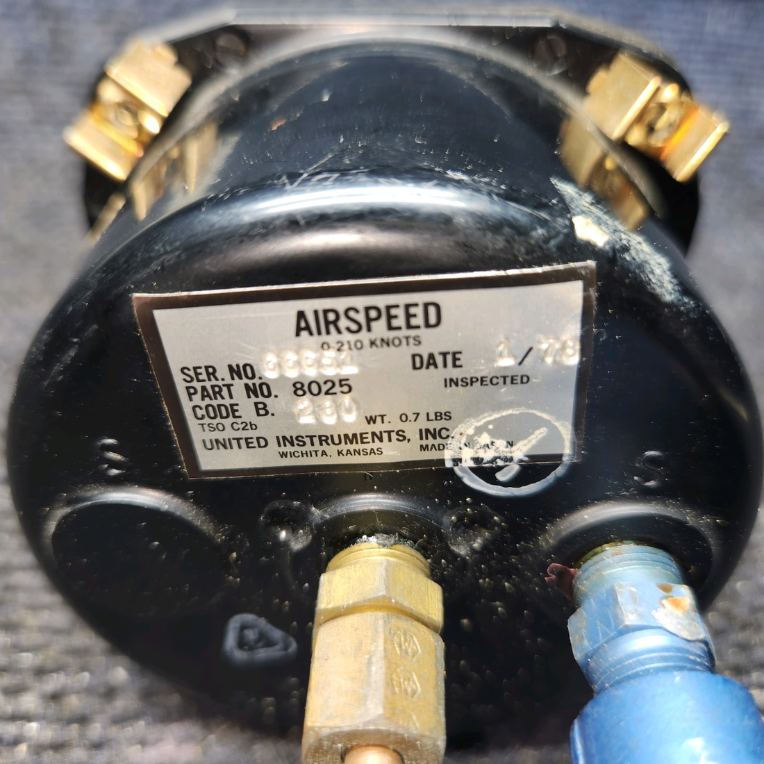 Used aircraft parts for sale, 8025 United Instruments Piper PA32RT-300 Airspeed Indicator