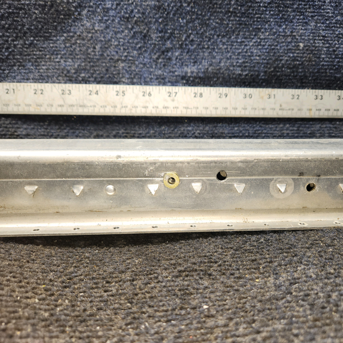 Used aircraft parts for sale, 0512124-43 Cessna 172E Center Spar Assembly