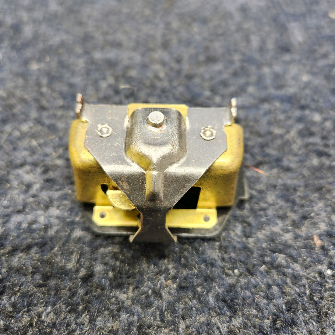 Used aircraft parts for sale, 1518516 BEECHCRAFT F35 STEWART-WARNER FUEL GAUGE INDICATOR 12 VOLTS