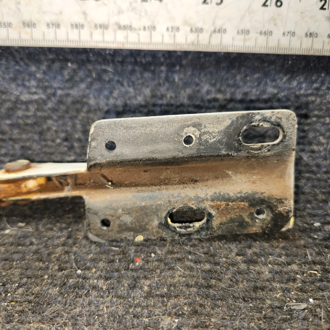 Used aircraft parts for sale, 79475-007 piper PA-28-181 Upper Cabin Door Hinge Assembly