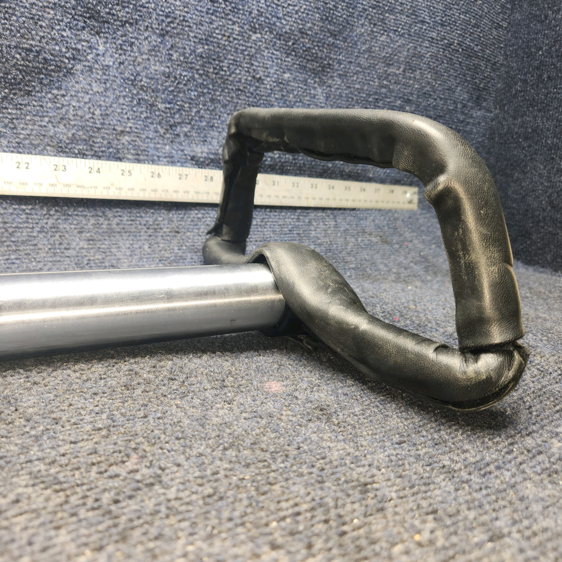 Used aircraft parts for sale, 20965-000 PIPER PA-24-250 Control Wheel Assembly & Tube Diameter 1.64 INCHES