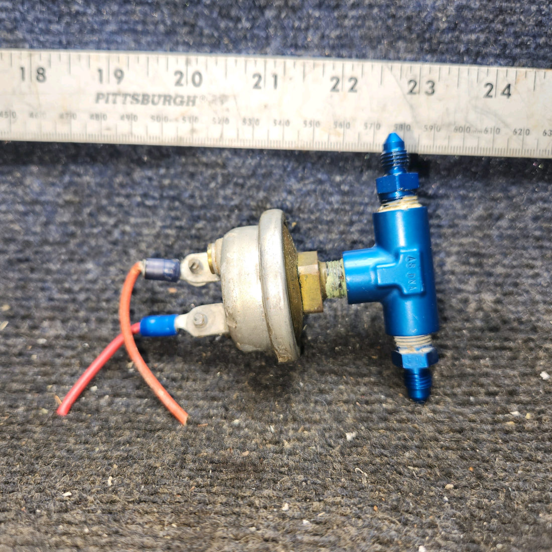 Used aircraft parts for sale, S1711-1 cessna 150G Hobbs Oil Pressure Switch