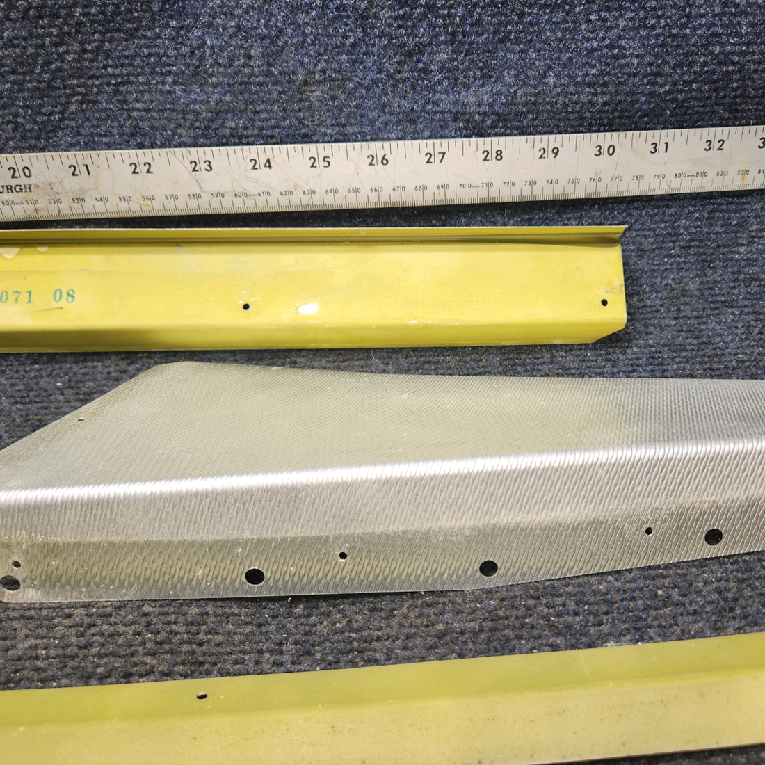 Used aircraft parts for sale, 630171-008 Piper PA28-140 REAR LH RETAINERS AND PLATE WINDOW SET