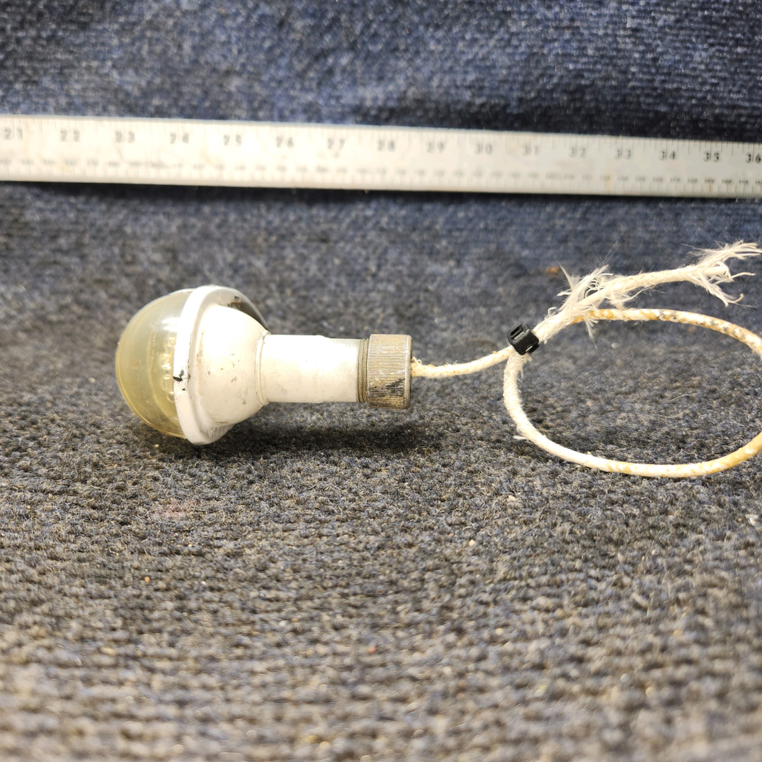 Used aircraft parts for sale, 0423006-13 Cessna 172 Wing Tip Position light Clear lends LED bold set RH & LH