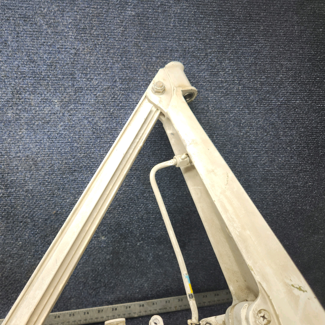 Used aircraft parts for sale, 95-810002-613 BEECHCRAFT 95-55B Gear Assy Main - LH