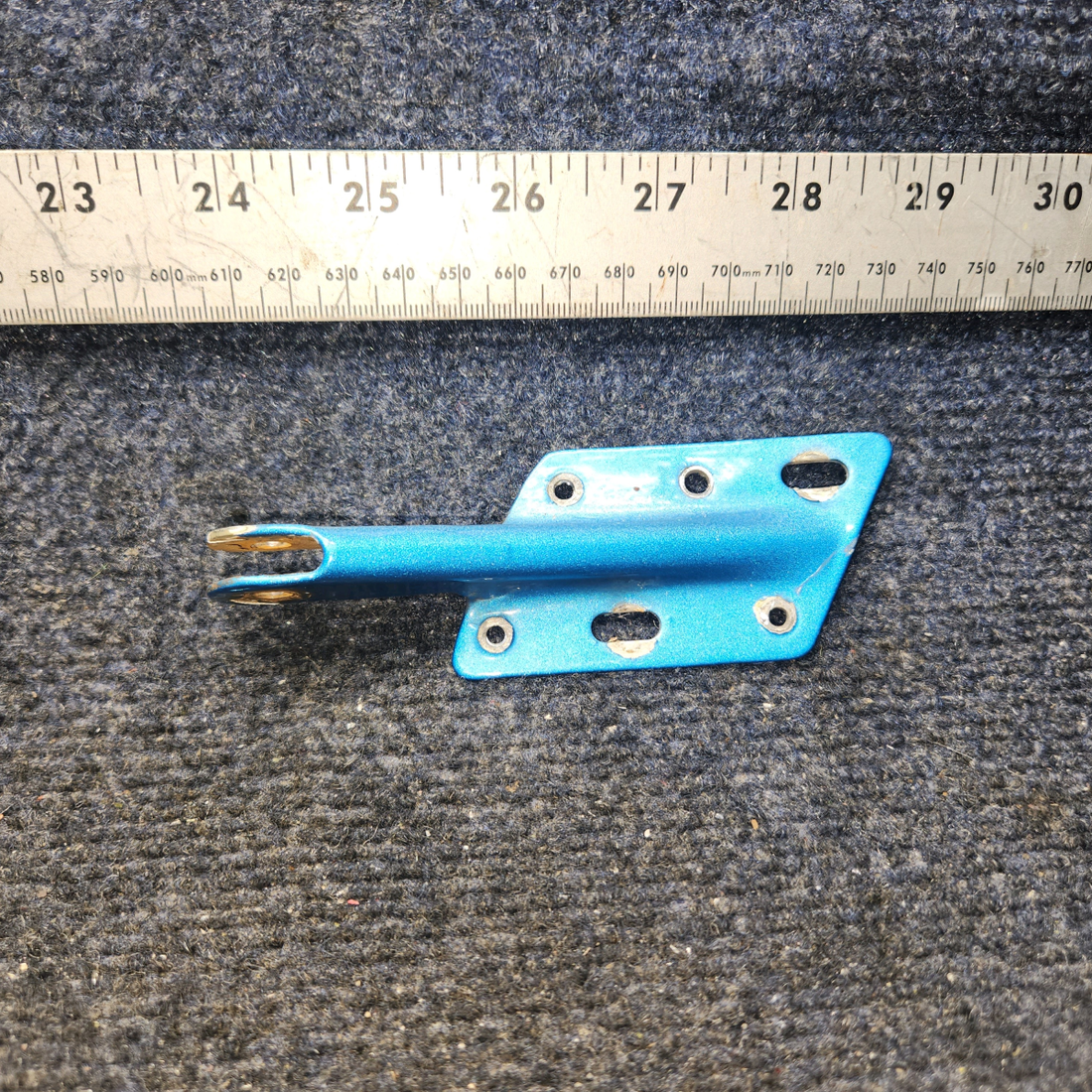 Used aircraft parts for sale, 79475-008 Piper PA28-161 Lower Cabin Door Hinge Assy