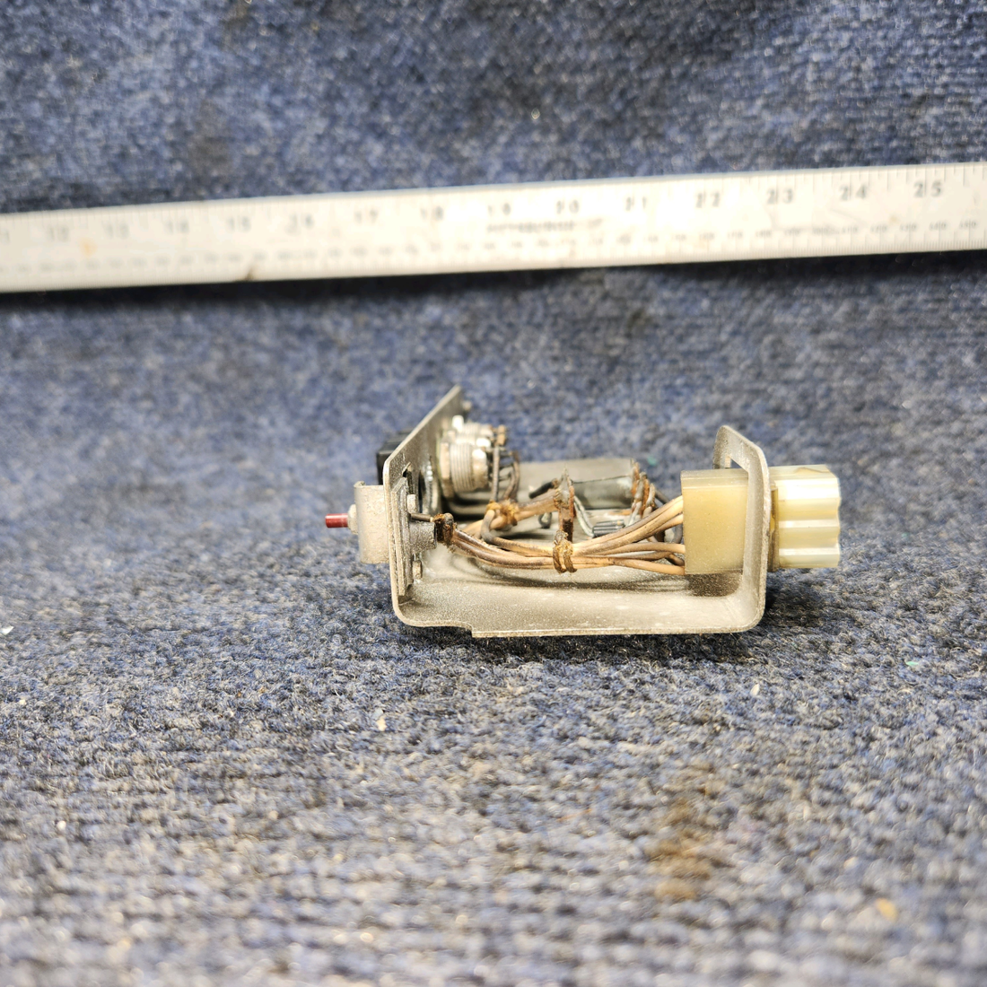 Used aircraft parts for sale, 79333-000 PIPER PA28-161 Annunciator Panel